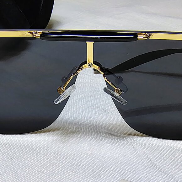 GUCCI UNISEX SUNGLASSES - made in Italy - Picture 5 of 6